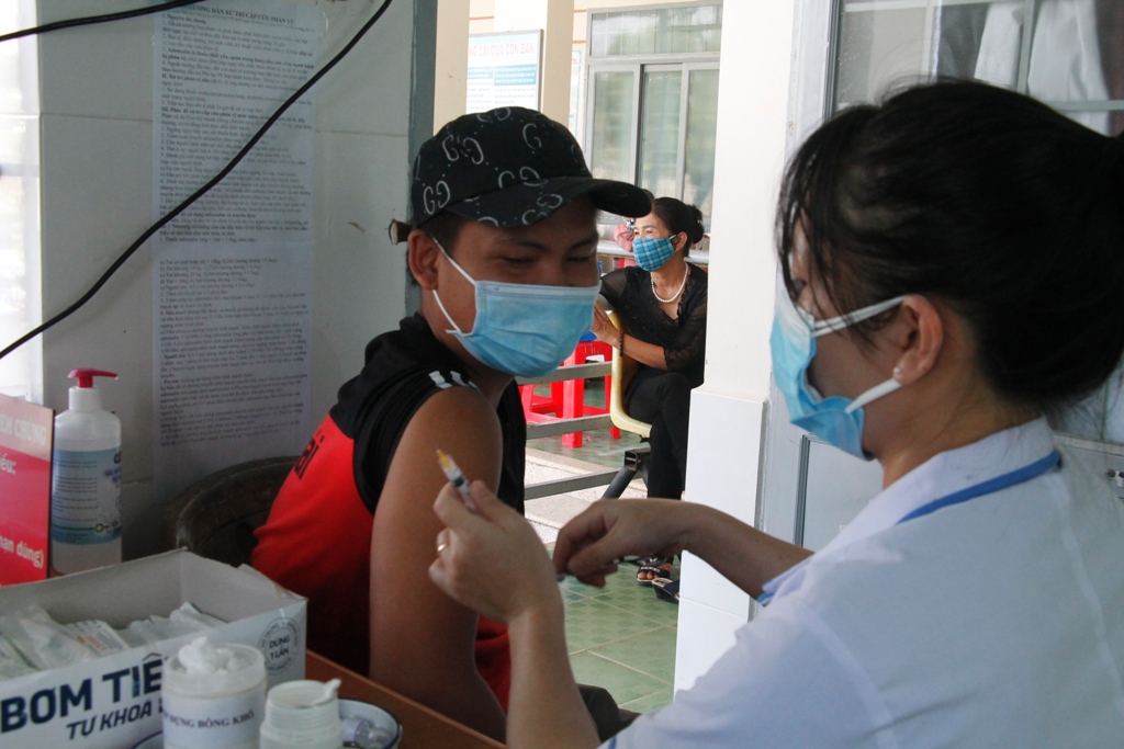 Tiêm vaccine phòng bạch hầu cho gần 300.000 người ở TP. Buôn Ma Thuột
