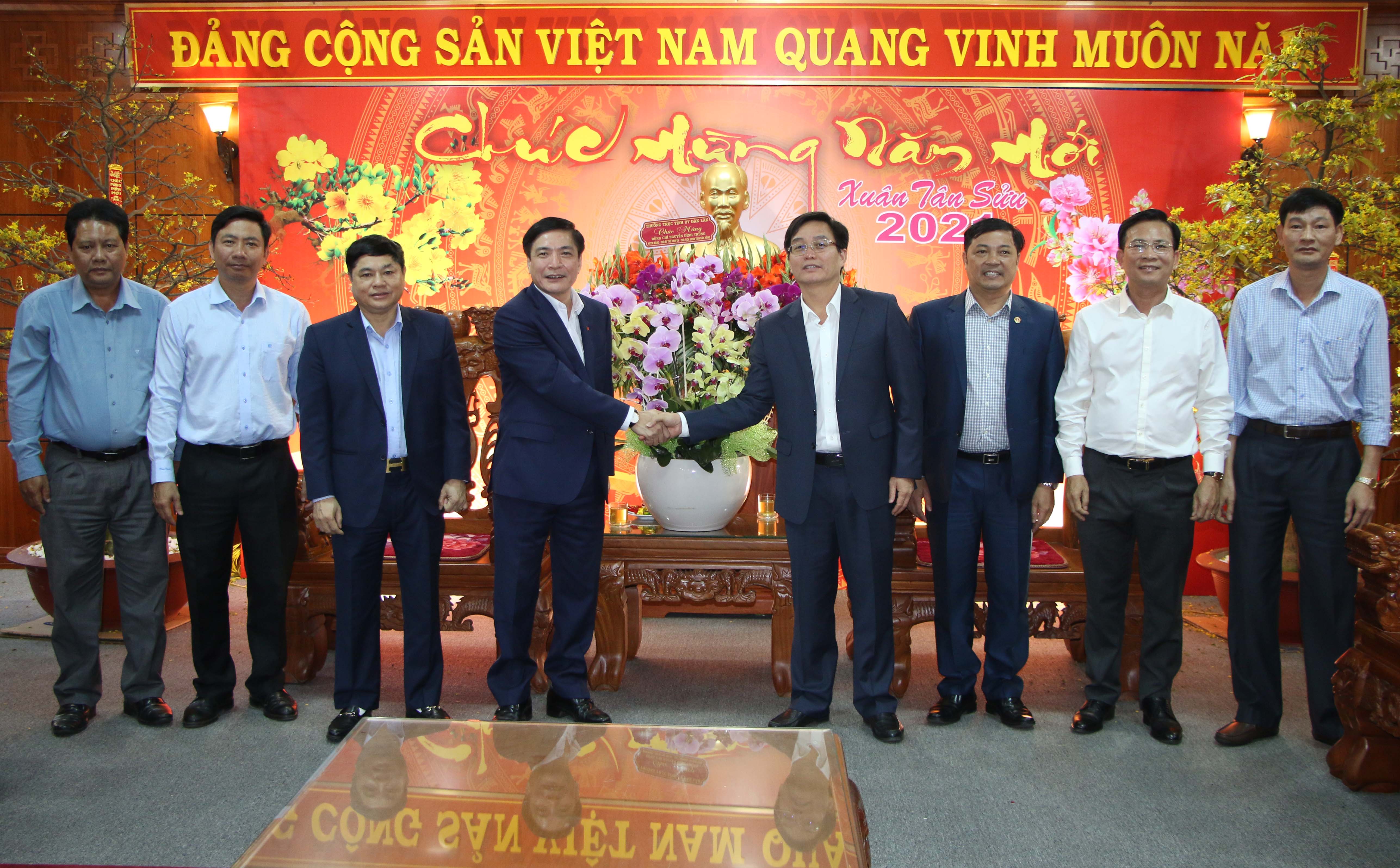 Đắk Lắk và Đắk Nông sẽ chú trọng phát triển giao thông, kết nối giao thương trong năm 2021