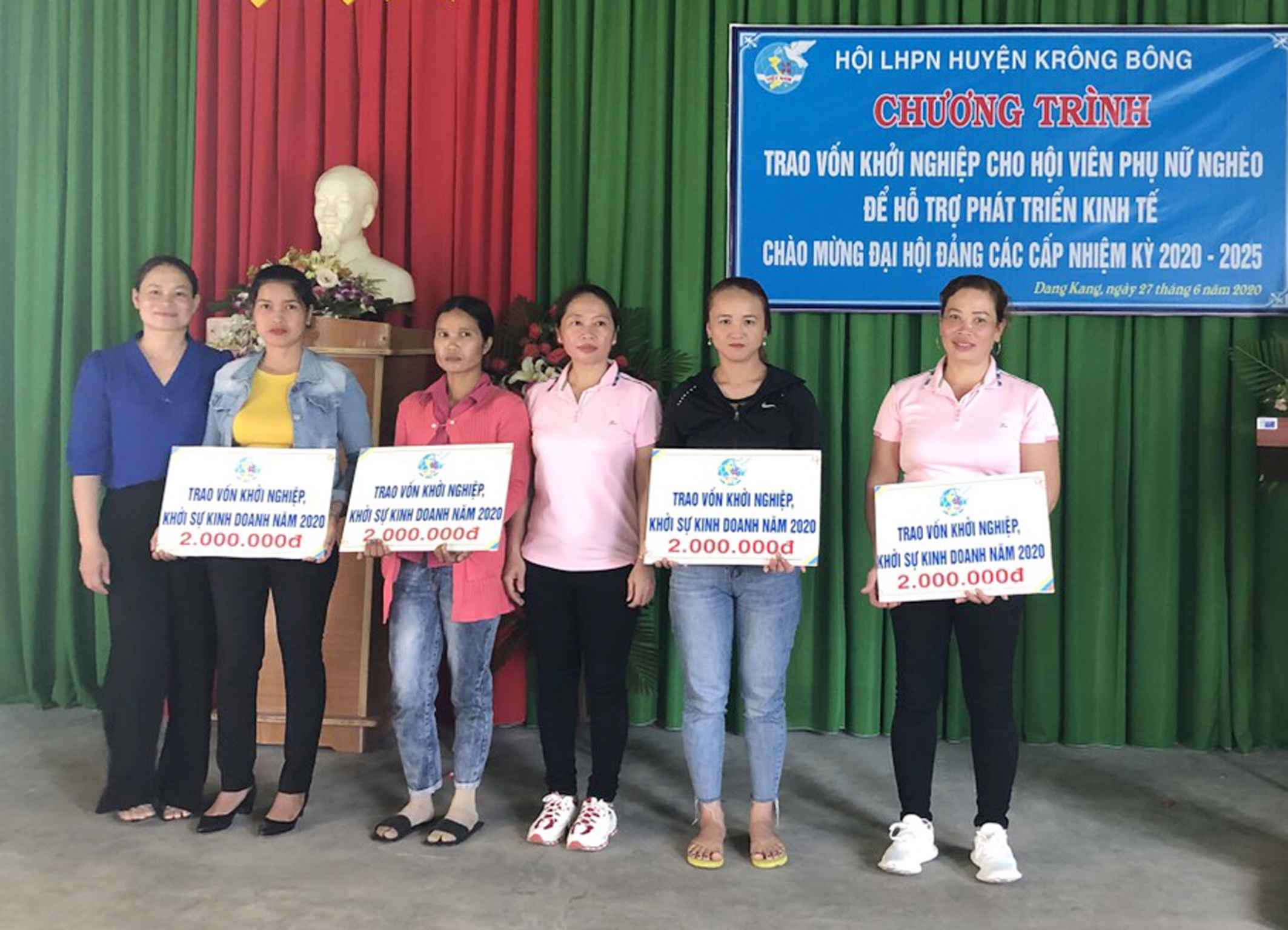 Chủ tịch Hội liên hiệp Phụ nữ tận tâm, trách nhiệm.