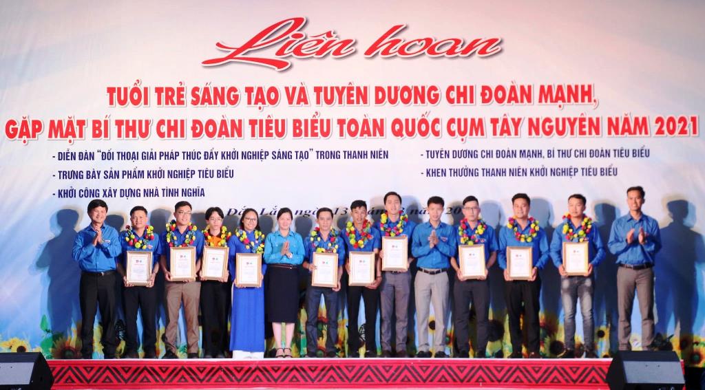 Tuyên dương 74 Bí thư chi đoàn tiêu biểu toàn quốc cụm Tây Nguyên