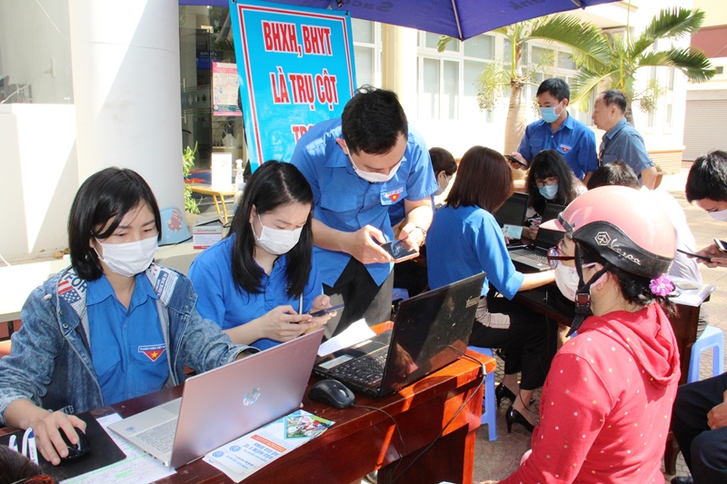 Triển khai điểm hỗ trợ người dân đăng ký, cài đặt ứng dụng Bảo hiểm xã hội số