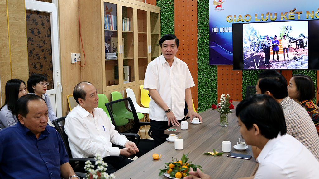 Bí thư Tỉnh ủy Bùi Văn Cường và Chủ tịch UBND tỉnh tham gia chương trình “ Cà phê Doanh nhân – Doanh nghiệp”