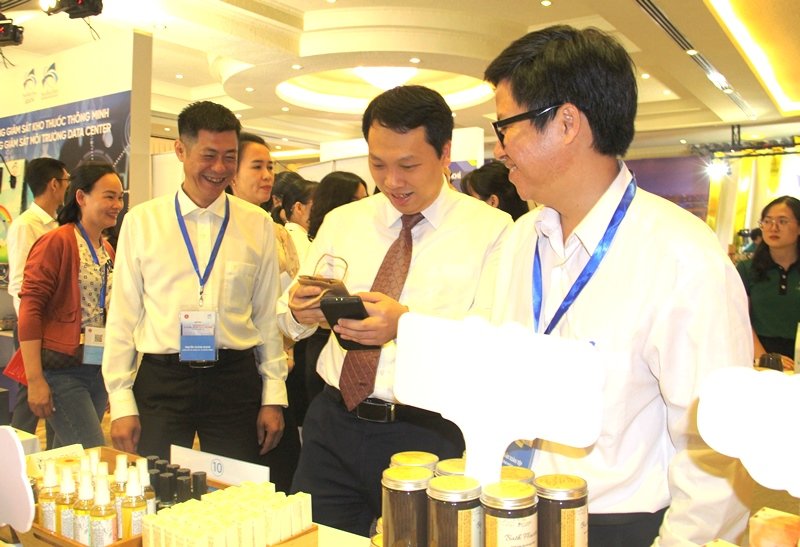 Triển lãm sản phẩm Công nghệ thông tin – Truyền thông: Ra mắt nhiều giải pháp thiết thực phục vụ chuyển đổi số