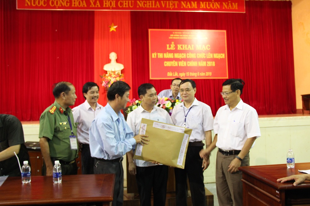 Kế hoạch tổ chức thi nâng ngạch công chức lên chuyên viên chính tỉnh Đắk Lắk 2021