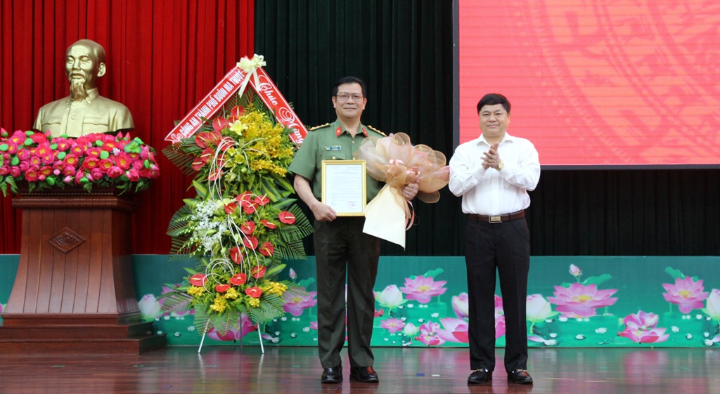 Công bố quyết định của Ban Thường vụ Tỉnh ủy về công tác cán bộ