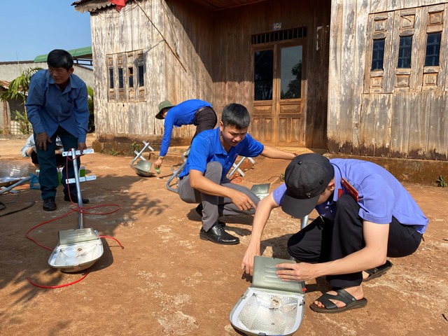 Huyện Cư M'gar: Ánh điện đường bừng sáng từ một Chỉ thị