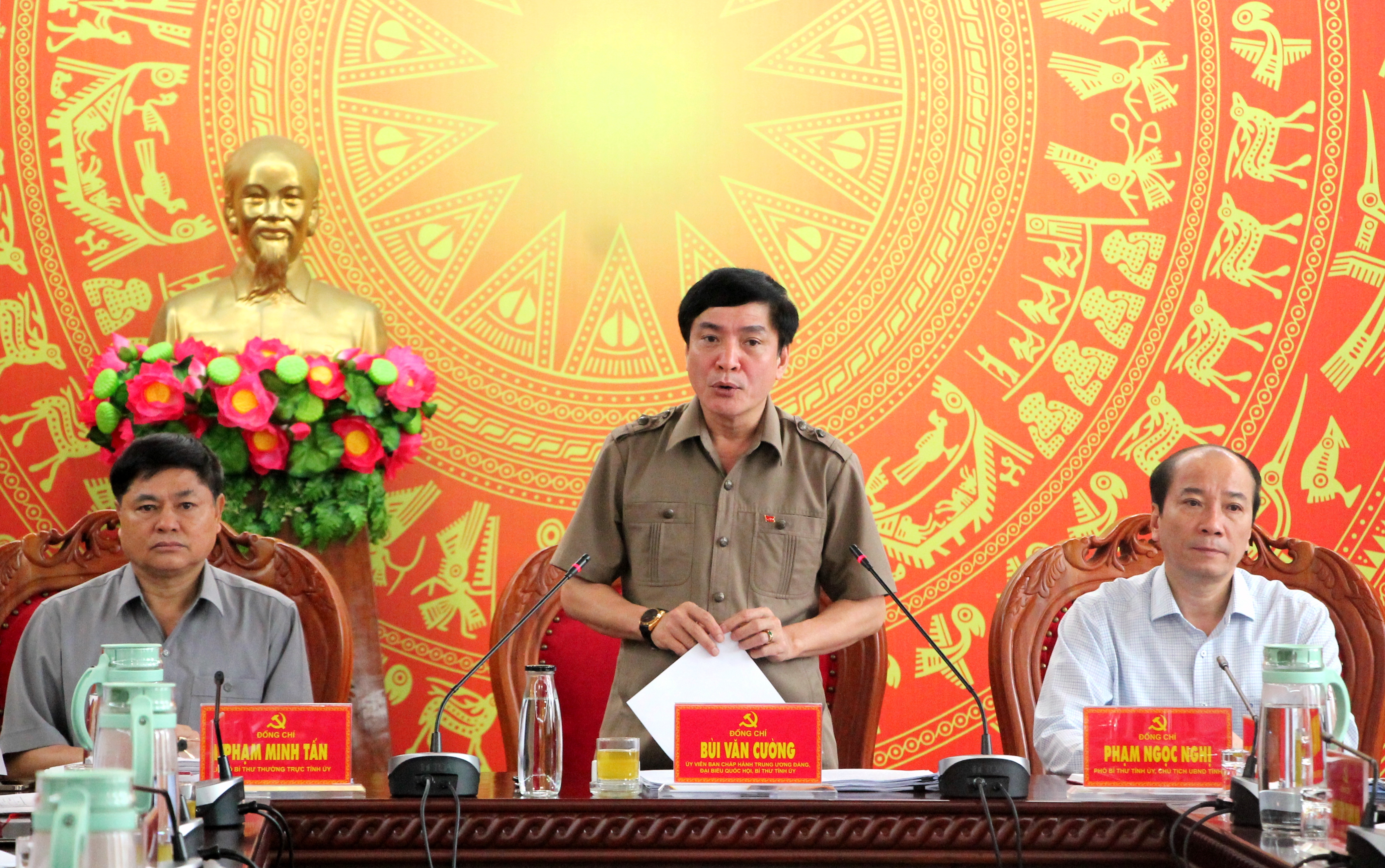 Hội nghị Ban Thường vụ Tỉnh ủy lần thứ 14