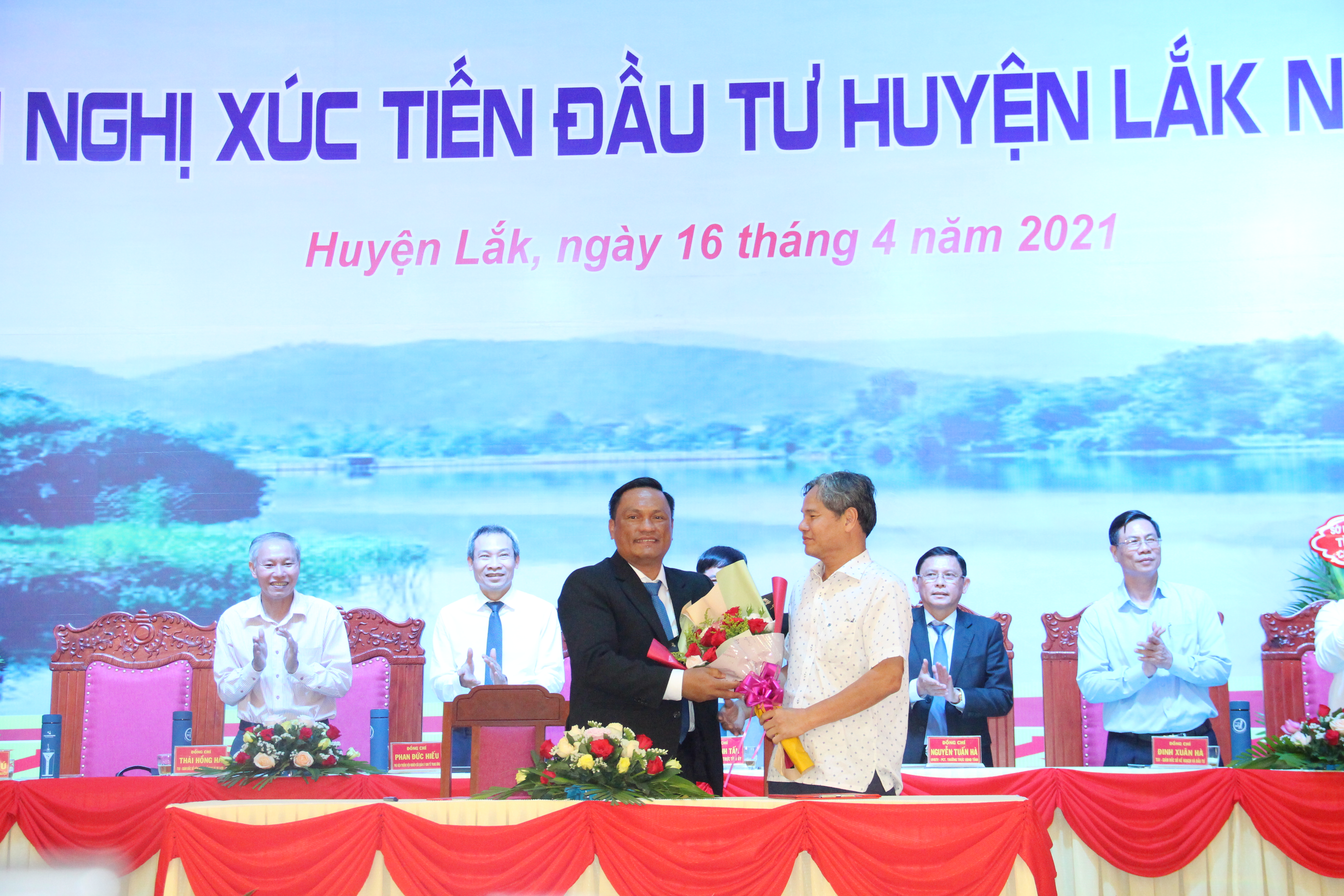 Gần 1.450 tỷ đồng cam kết đầu tư các dự án tại huyện Lắk