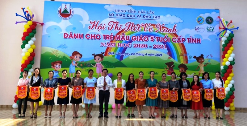 229 trẻ mầm non tham gia Hội thi “Nét vẽ xanh” năm 2021