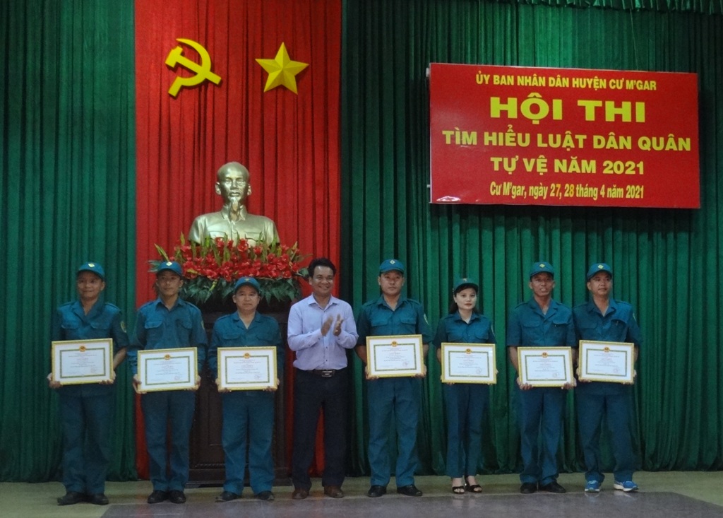 Hội thi tìm hiểu Luật Dân quân tự vệ năm 2021