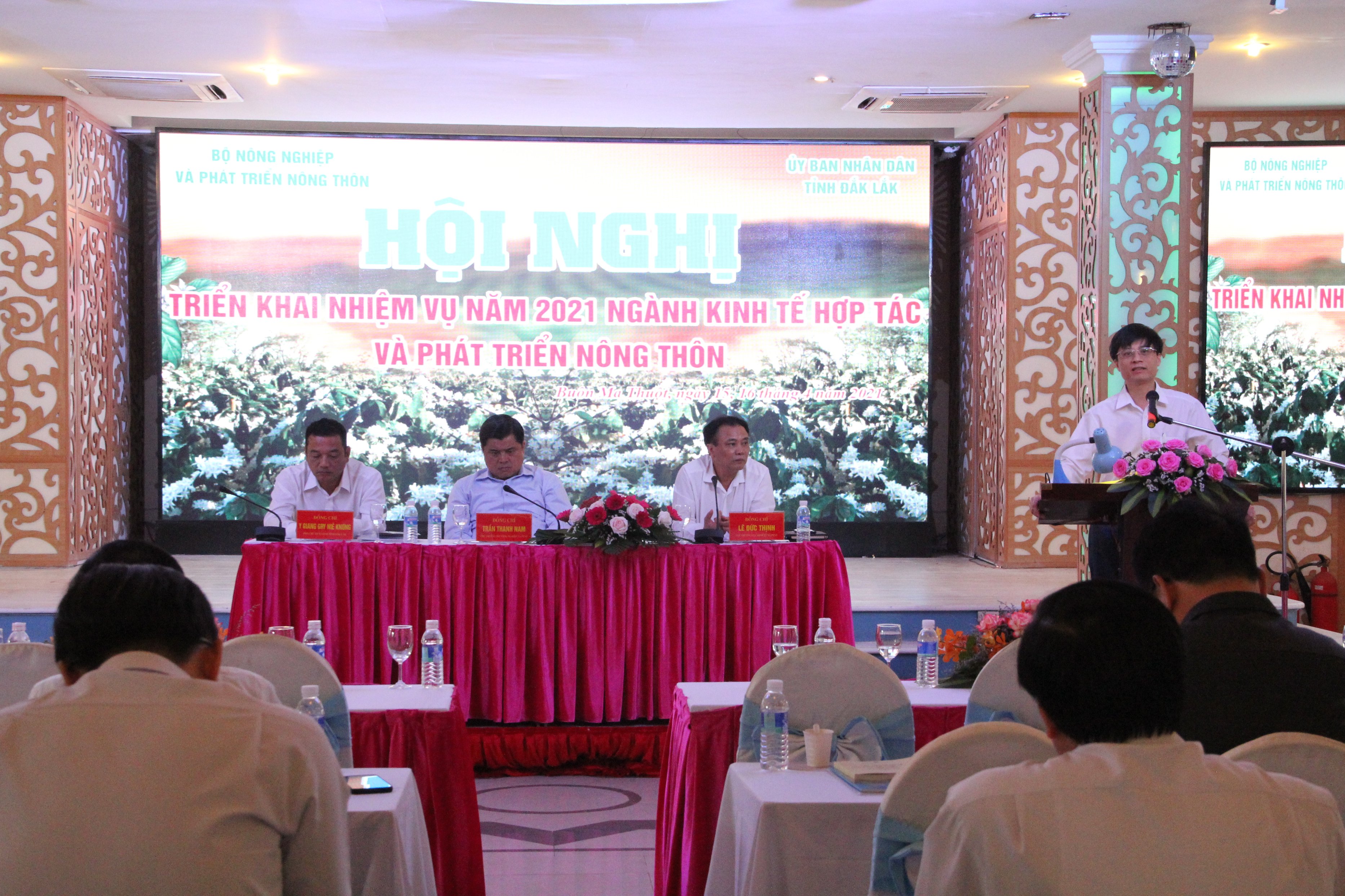 Agricultural cooperatives need to link up and innovate to develop