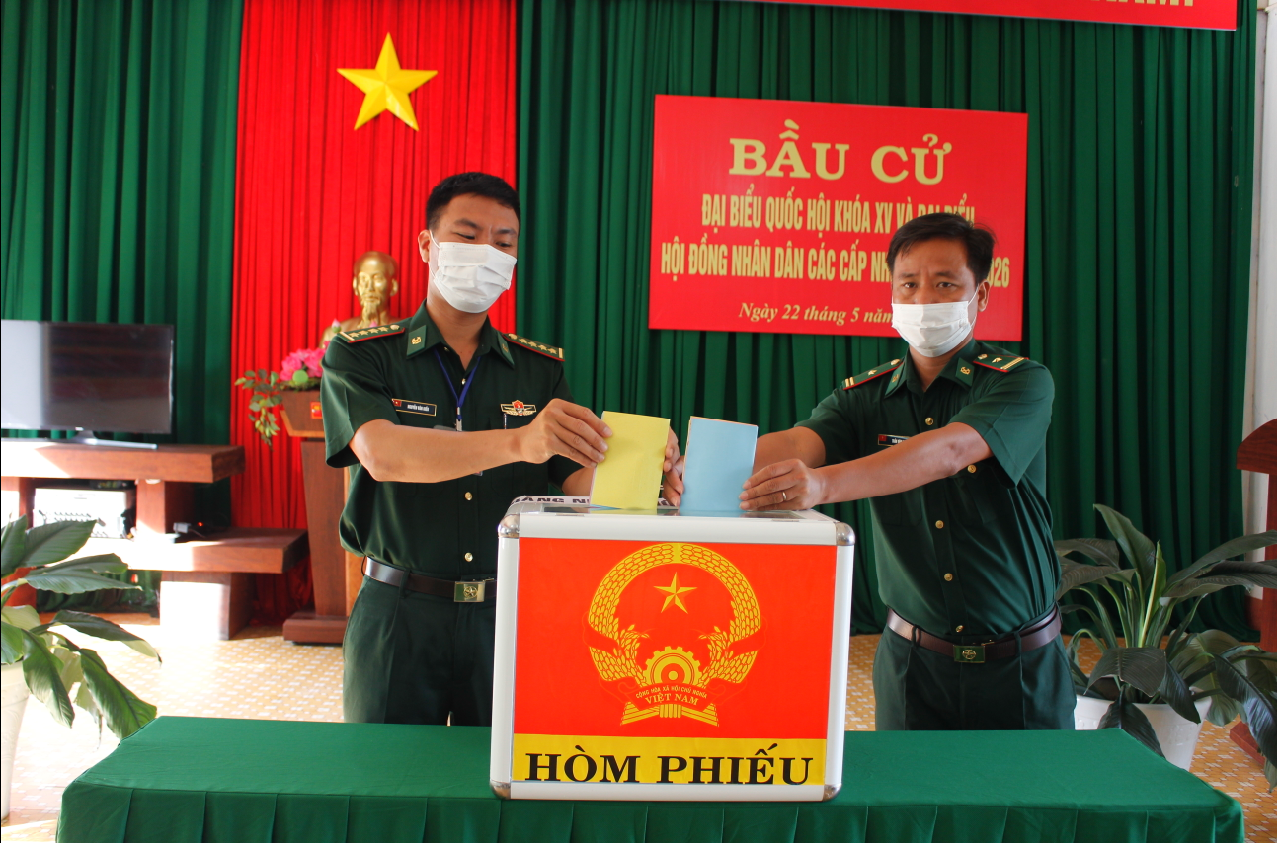 Bầu cử sớm tại Đồn Biên phòng Bo Heng