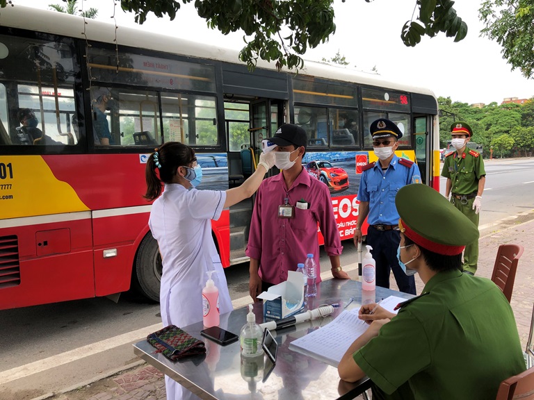 Hướng dẫn, hỗ trợ kịp thời để tạo thuận lợi cho việc lưu thông hàng hóa tại các địa phương có dịch Covid-19