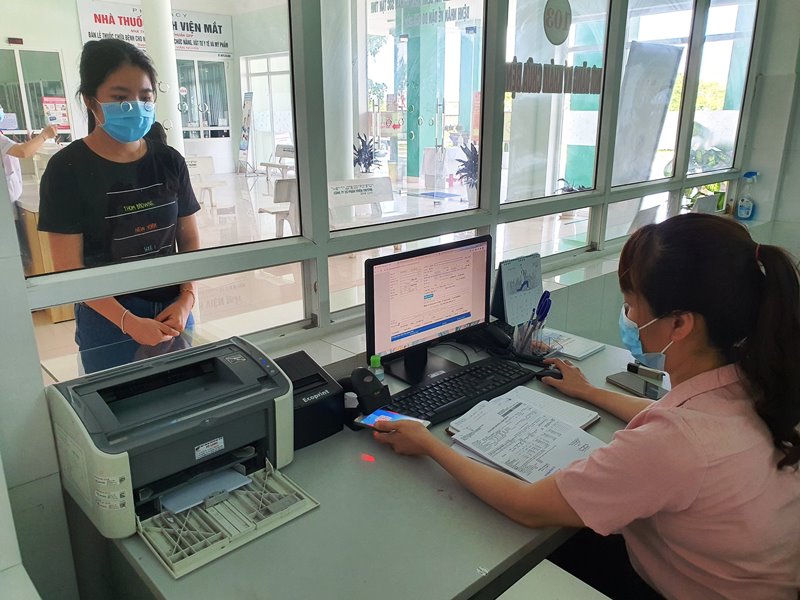 Từ 1-6  sử dụng hình ảnh thẻ BHYT trên ứng dụng VssID trong khám chữa bệnh