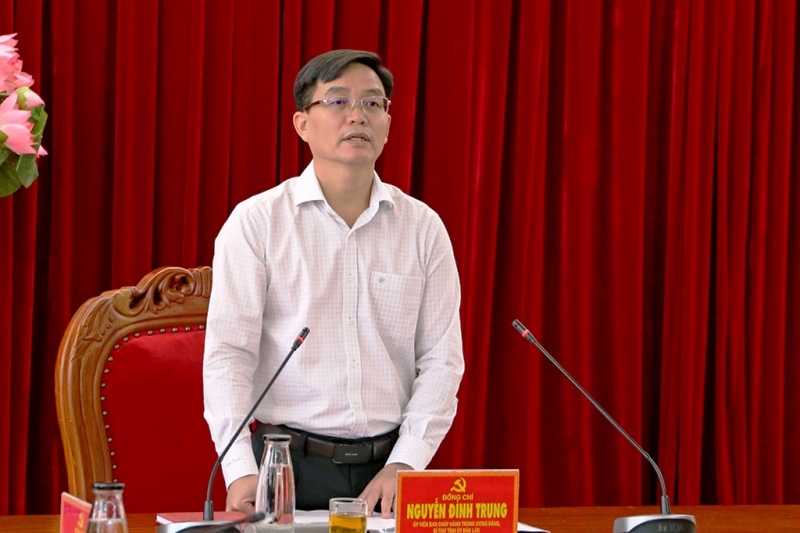 Hội nghị Ban Thường vụ Tỉnh ủy lần thứ 19: Quyết tâm thực hiện “mục tiêu kép”