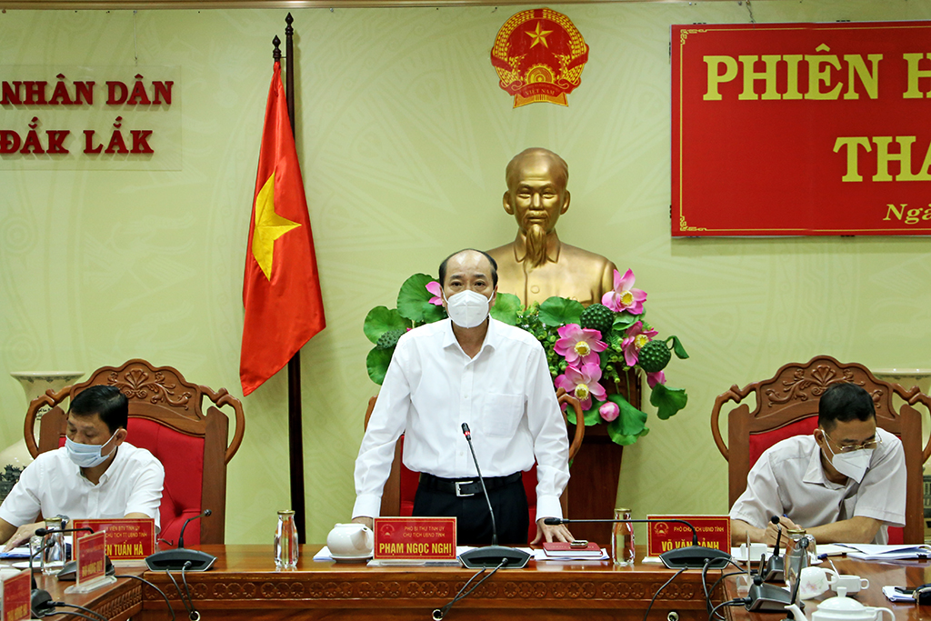 UBND tỉnh họp phiên họp thường kỳ tháng 5 năm 2021