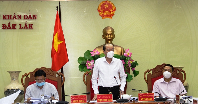 UBND tỉnh họp thông qua các nội dung trình HĐND tỉnh