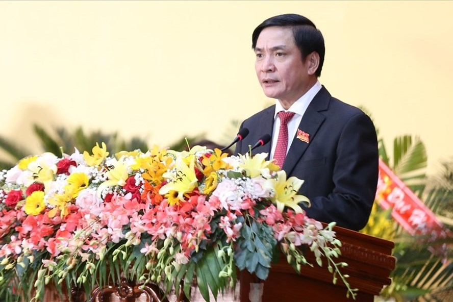 Secretary of Dak Lak Provincial Party Bui Van Cuong elected as General Secretary of the NA with all approval votes