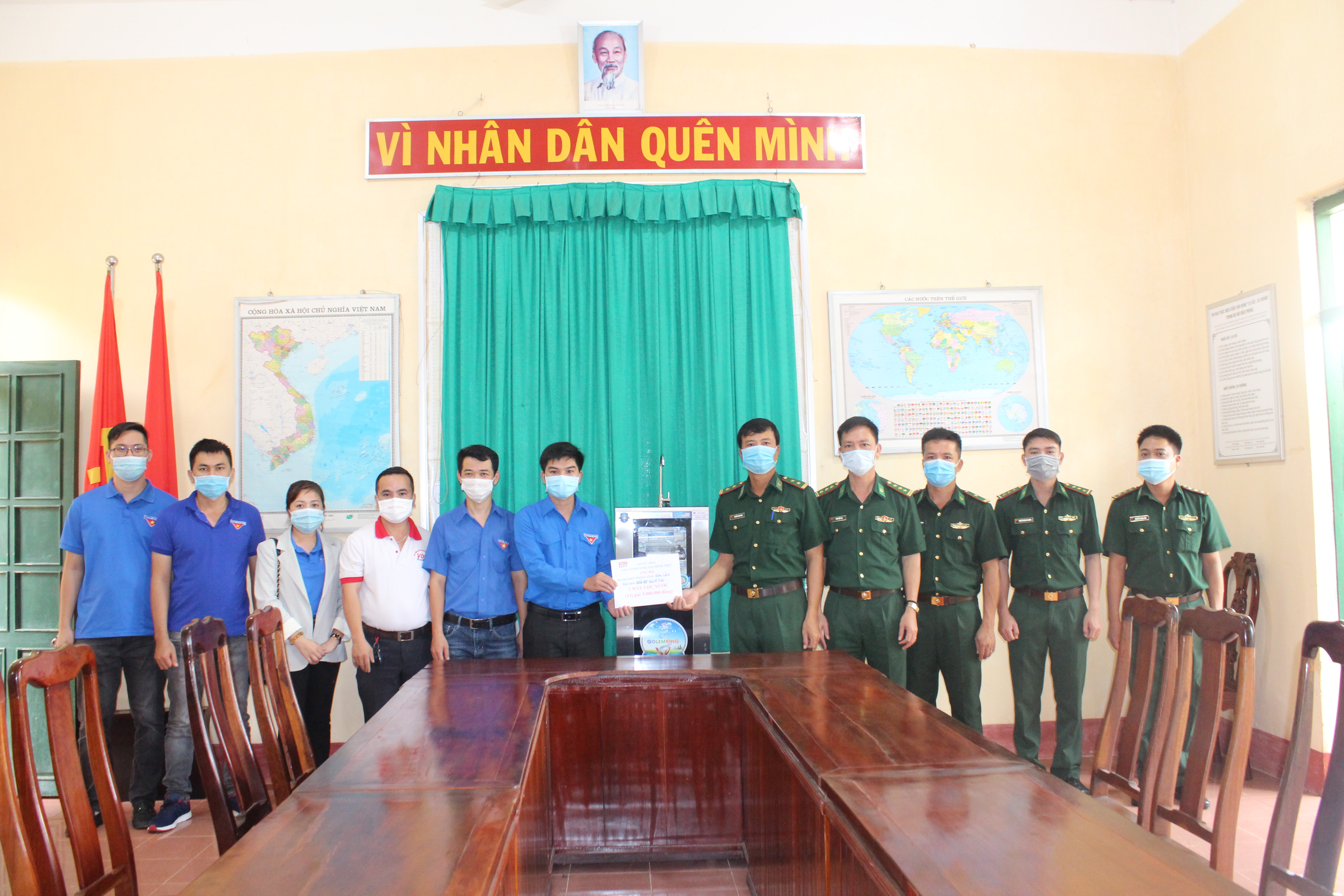 Ủy ban Mặt trận Tổ quốc Việt Nam tỉnh Đắk Lắk thăm, tặng quà cán bộ, chiến sĩ trên biên giới