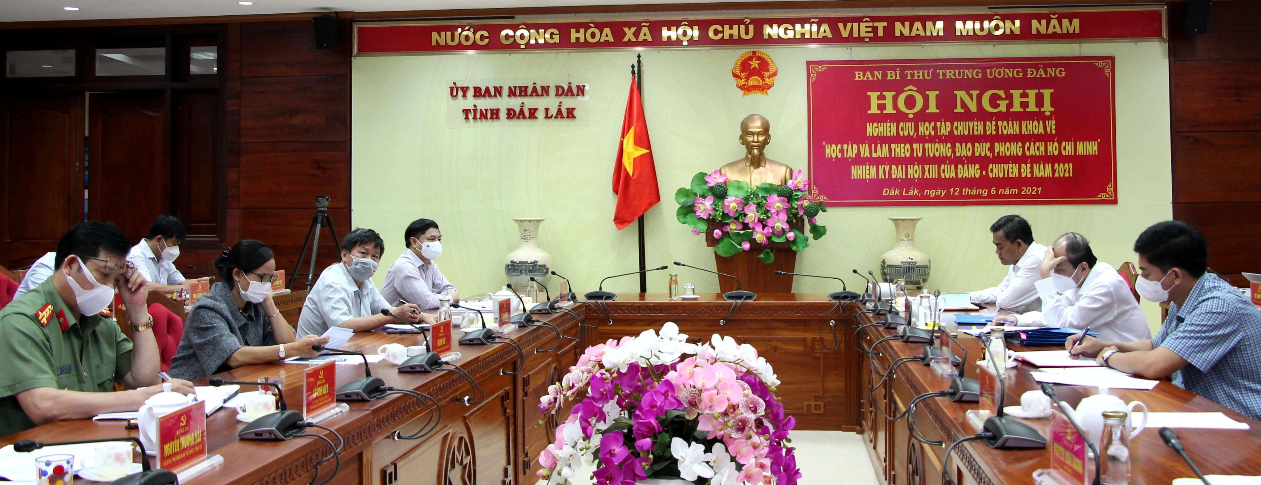 Inspiring the aspiration of country development with happiness and prosperity