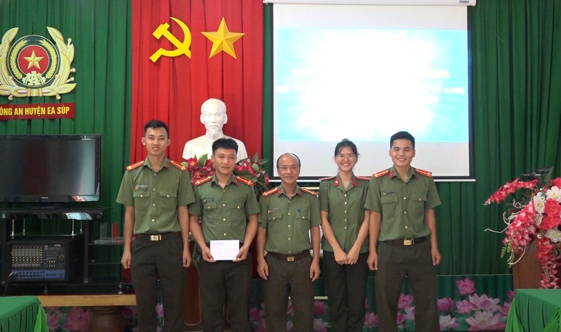 Công an huyện Ea Súp thi tìm hiểu truyền thống, lịch sử vẻ vang của lực lượng An ninh nhân dân