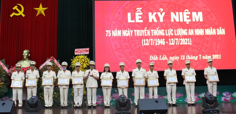 Công an tỉnh Đắk Lắk kỷ niệm 75 năm Ngày truyền thống lực lượng An ninh nhân dân