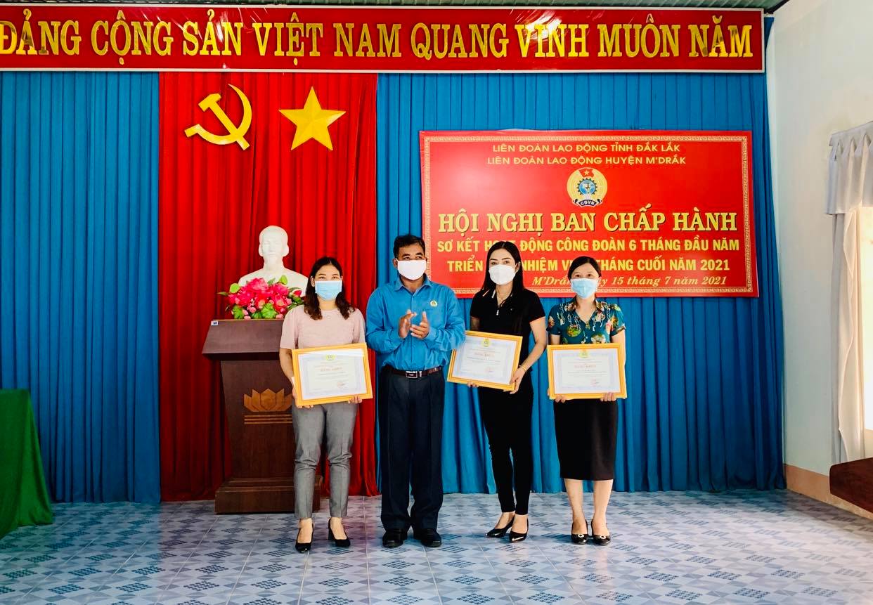 Liên đoàn lao động huyện M'Drắk sơ kết hoạt động công đoàn 6 tháng đầu năm 2021