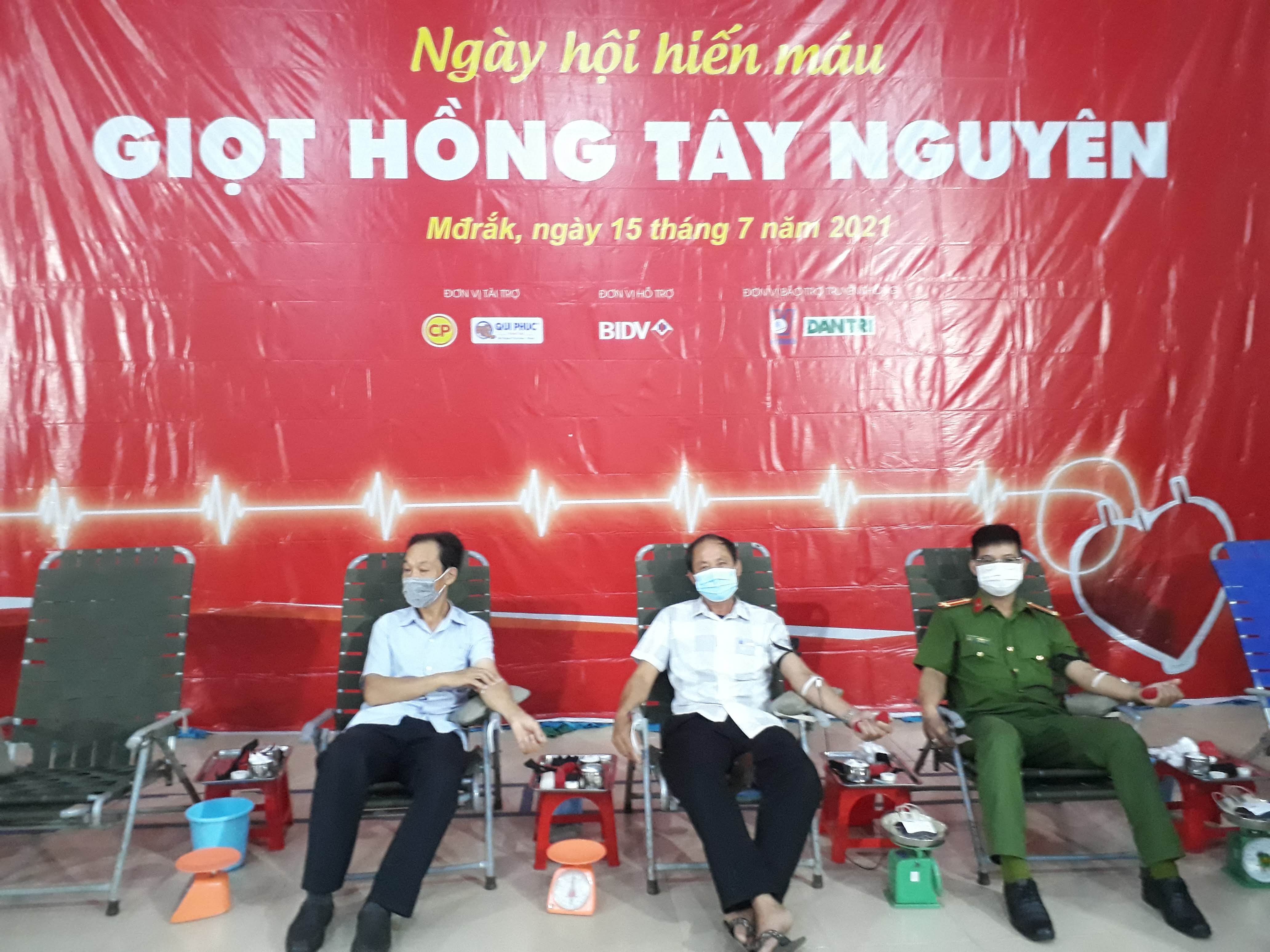 Thu nhận 491 đơn vị máu trong Ngày hội hiến máu nhân đạo đợt 2 năm 2021