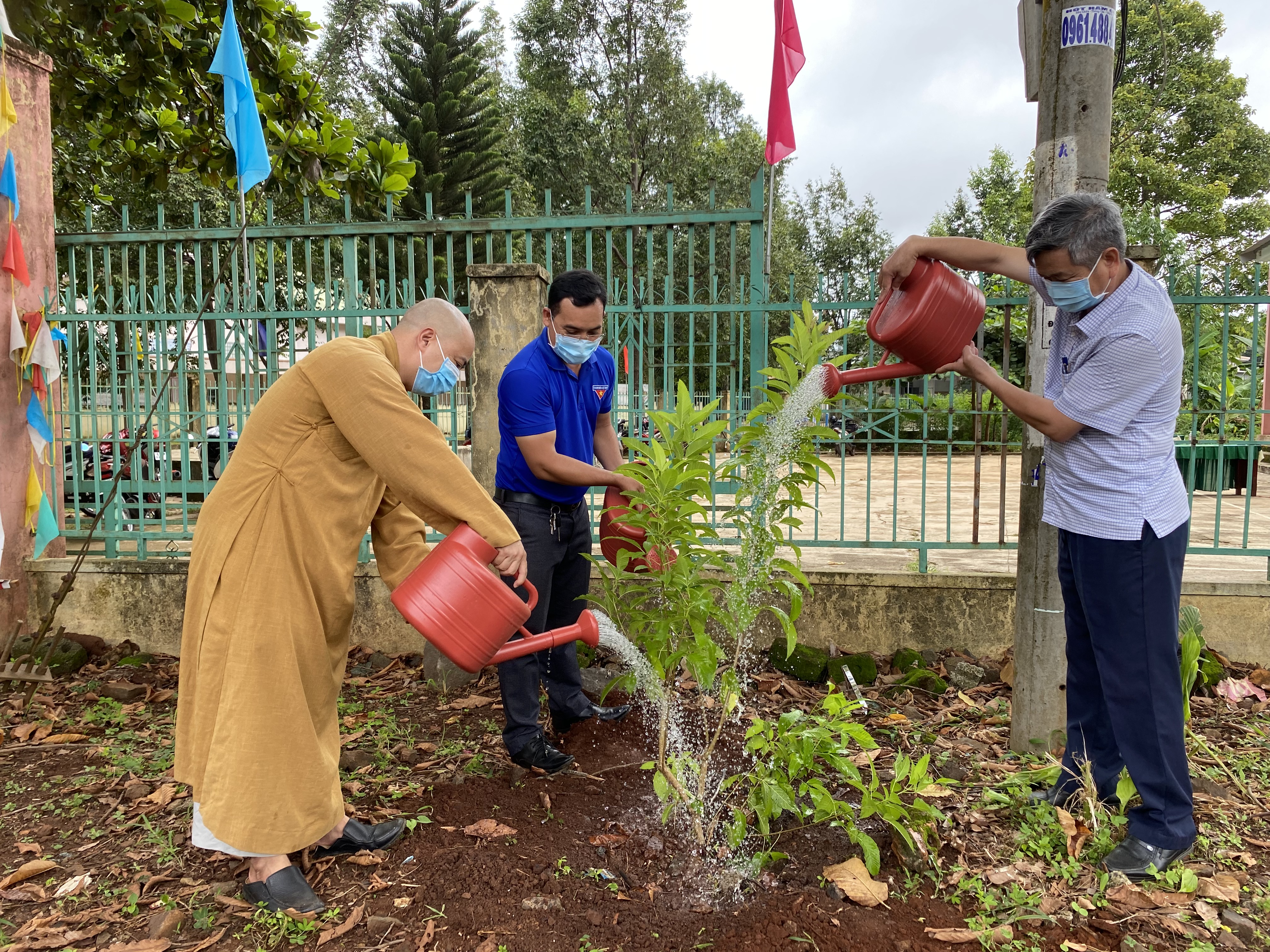 Huyện đoàn Cư M’gar tổ chức chương trình “Triệu cây xanh – Vì một Việt Nam xanh”