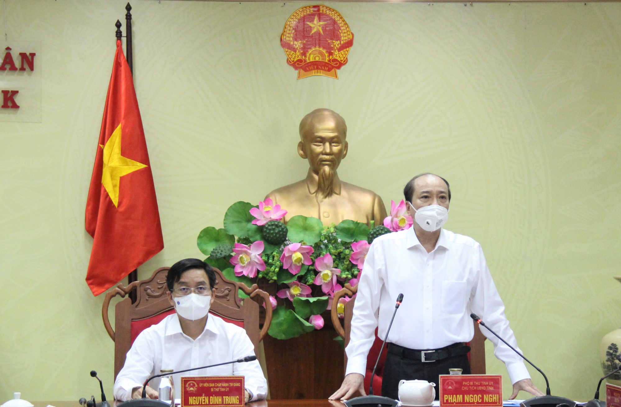 The People’s Committee of Dak Lak Province organizes an online meeting on COVID-19 prevention and control