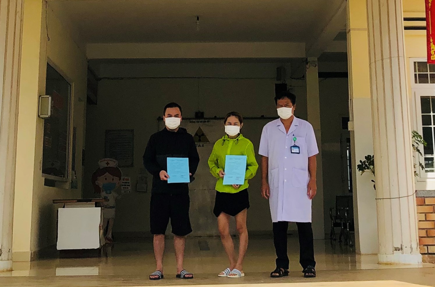 Thêm 2 bệnh nhân COVID-19 được điều trị khỏi và xuất viện