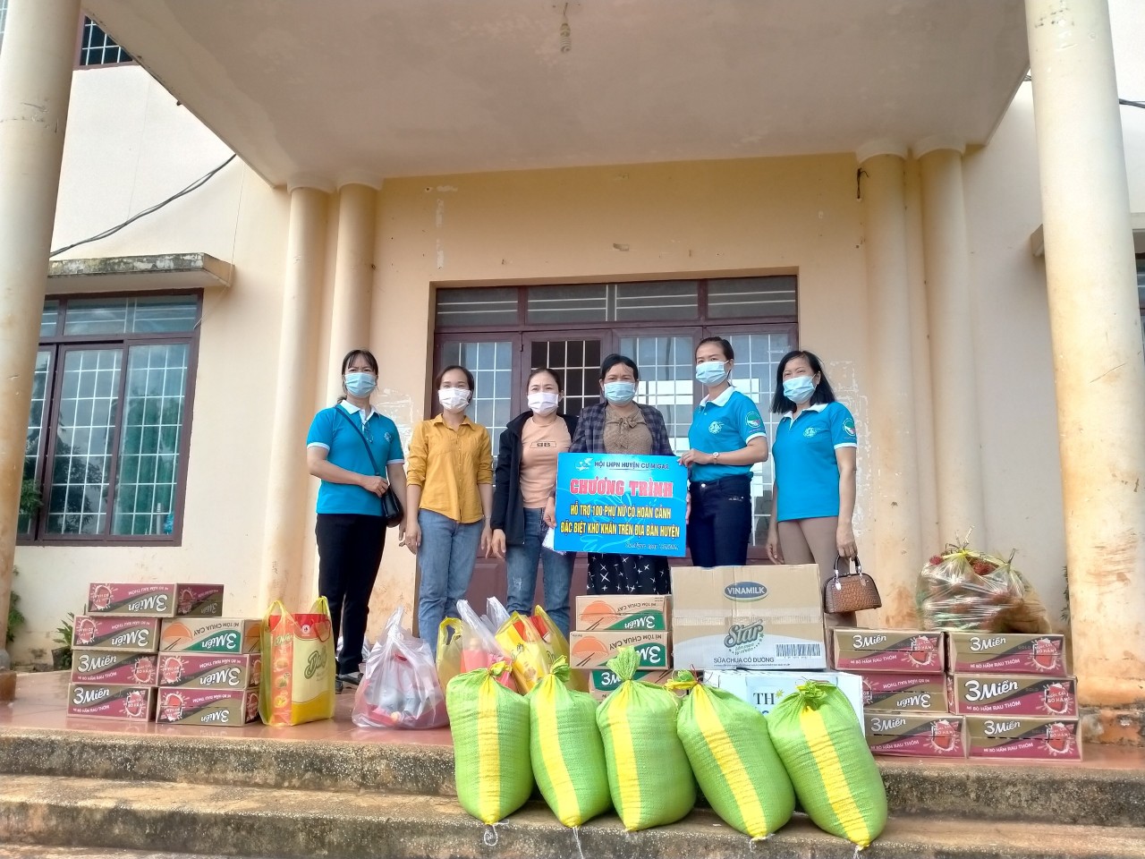 Hội Liên hiệp Phụ nữ huyện Cư M’gar hỗ trợ phụ nữ dân tộc thiểu số có hoàn cảnh đặc biệt khó khăn