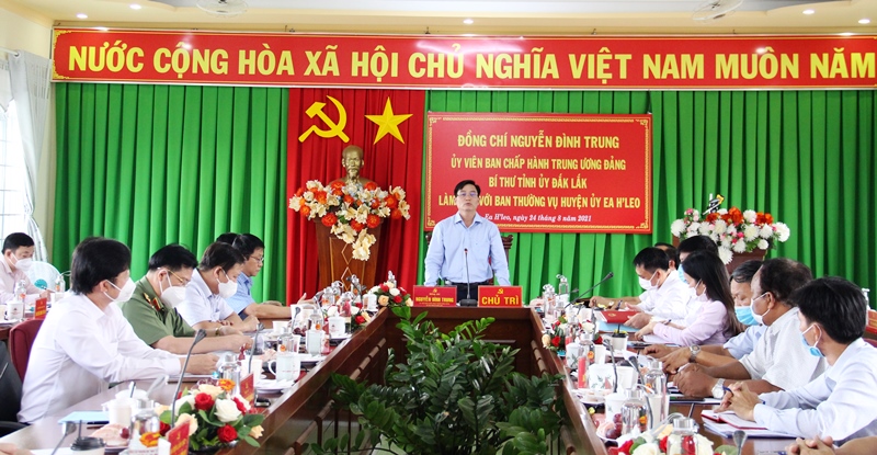 Đoàn công tác của Bí thư Tỉnh ủy làm việc tại Huyện ủy Ea H'leo