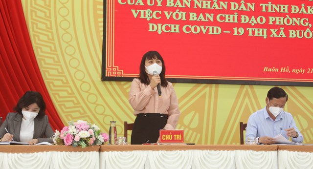 Phó Chủ tịch UBND tỉnh H’Yim Kđoh làm việc với thị xã Buôn Hồ và huyện Krông Búk về công tác phòng, chống dịch Covid-19