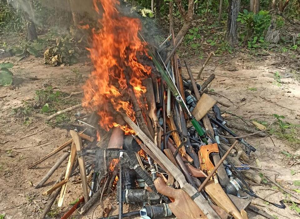 Huyện Ea Súp tiêu hủy vũ khí, vật liệu nổ trái phép