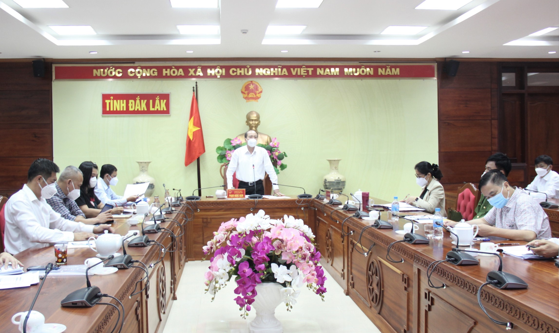UBND tỉnh họp trực tuyến về công tác tiếp nhận công dân trở về từ các tỉnh phía Nam