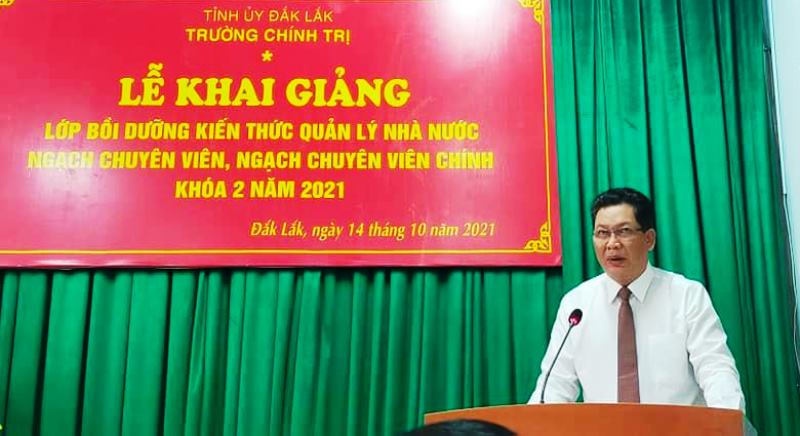 Khai giảng lớp bồi dưỡng kiến thức quản lý nhà nước ngạch chuyên viên và chuyên viên chính