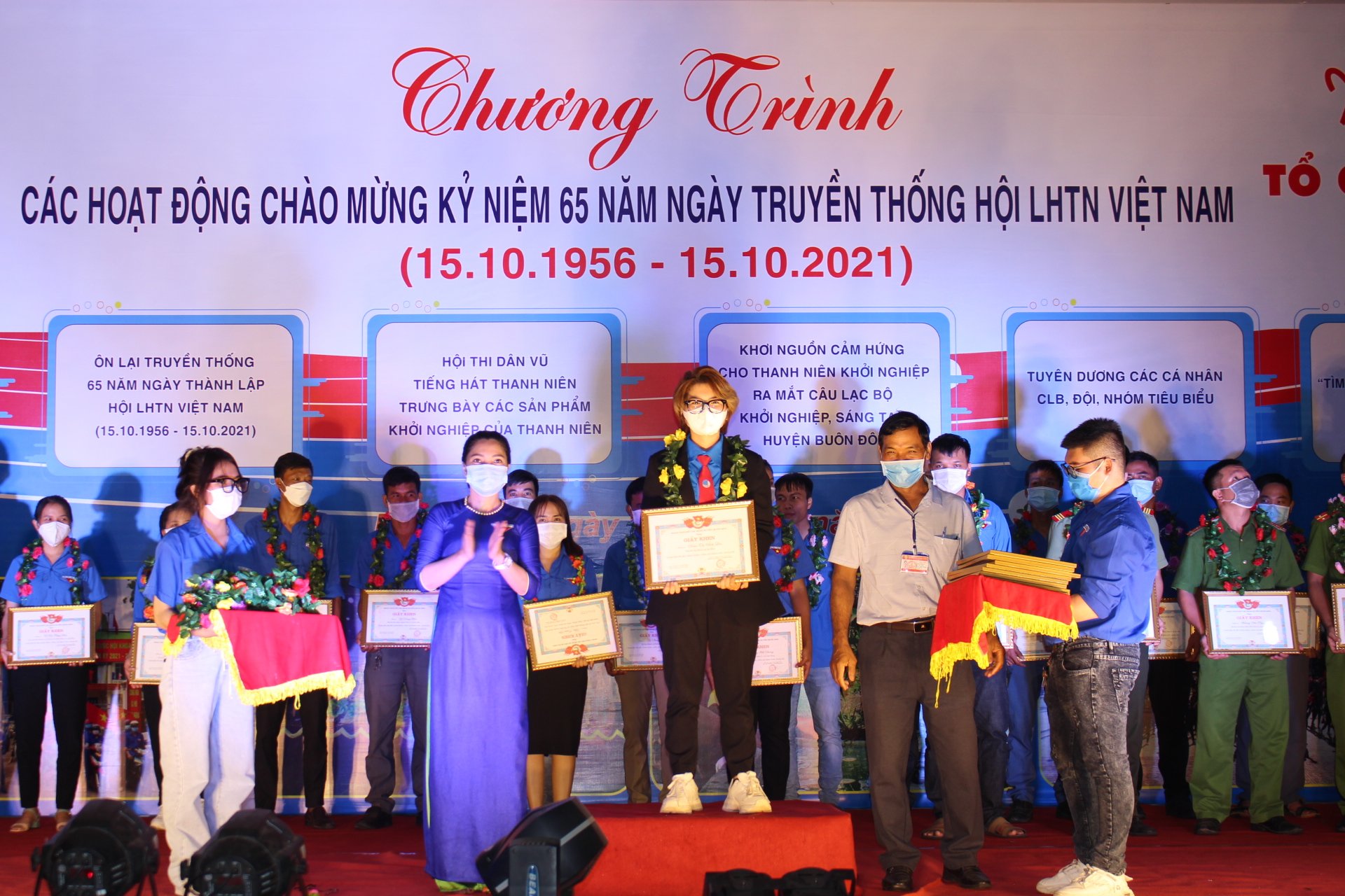 Nhiều hoạt động sôi nổi chào mừng 65 năm Ngày thành lập Hội LHTN Việt Nam