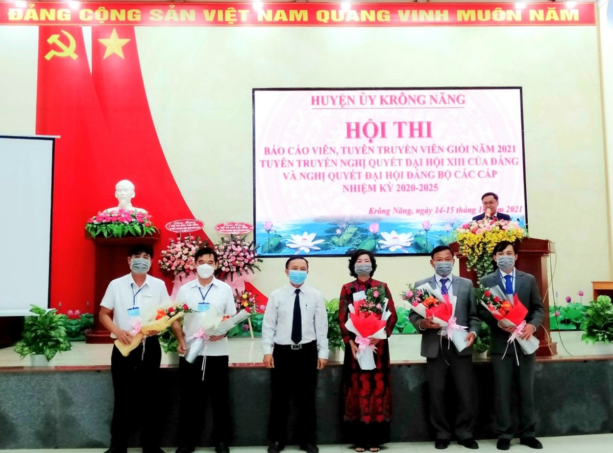 Huyện ủy Krông Năng tổ chức thành công Hội thi Báo cáo viên, tuyên truyền viên giỏi năm 2021