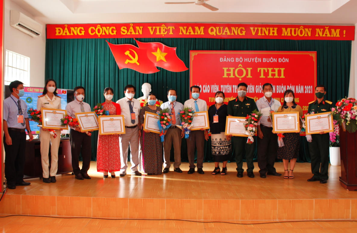 Hội thi Báo cáo viên, tuyên truyền viên giỏi huyện Buôn Đôn năm 2021