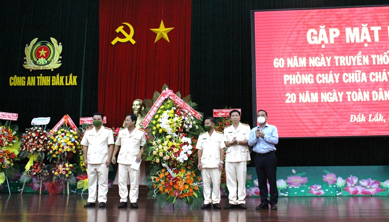 A meeting to celebrate the 60th anniversary of the traditional day of the fire prevention and fighting and rescue police force and the 20th anniversary of the all people's day for fire prevention and fighting