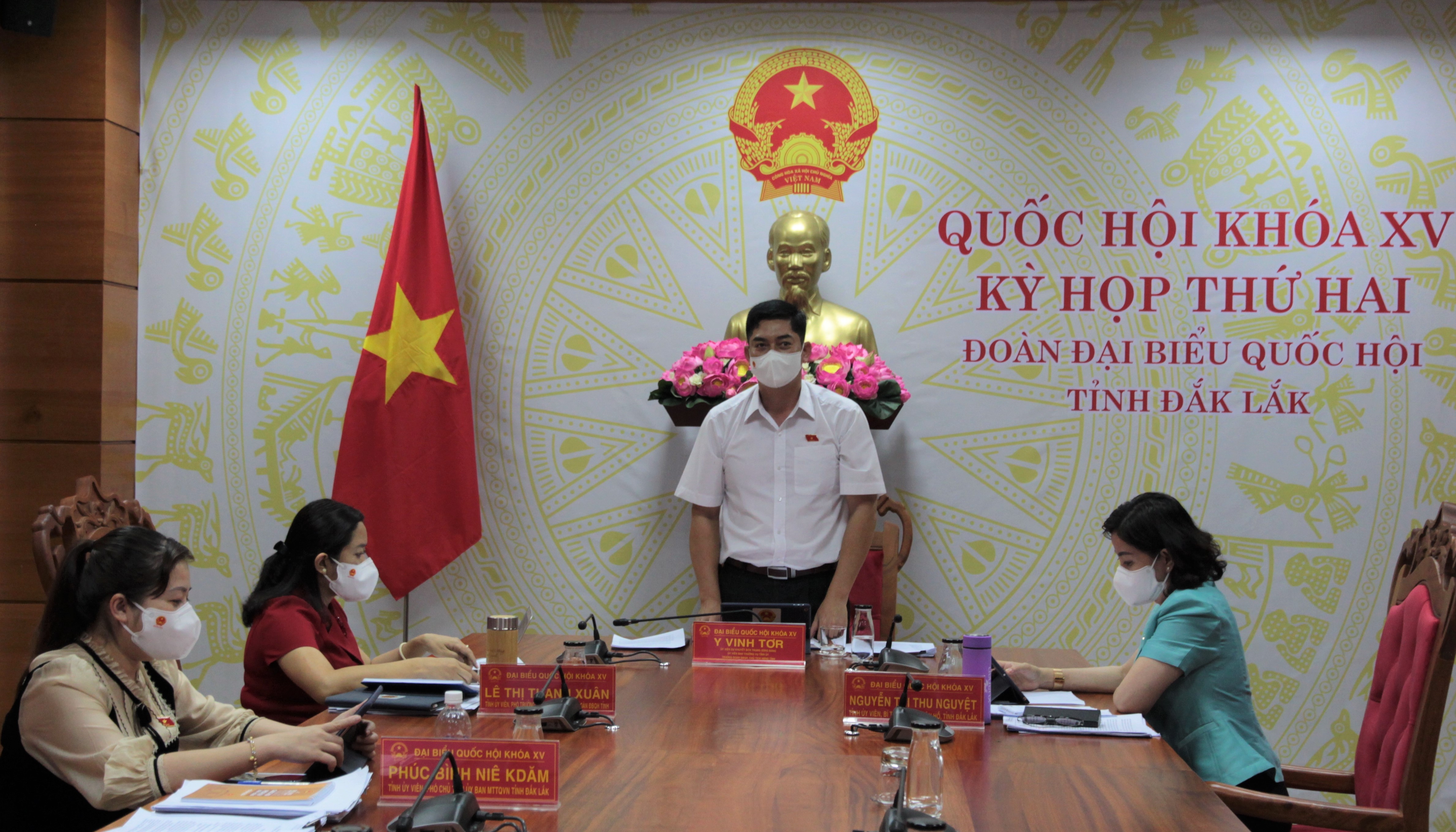 Quốc hội tiến hành thảo luận, góp ý đối với các dự án Luật và báo cáo quan trọng
