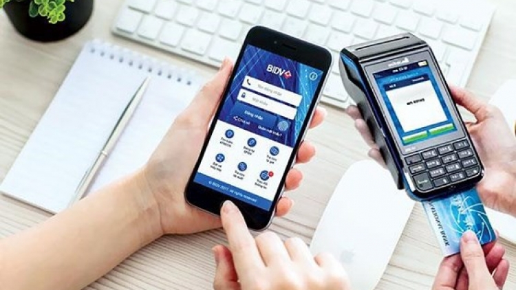 Continuing to promote non-cash payment of medical service fees and educational service fees