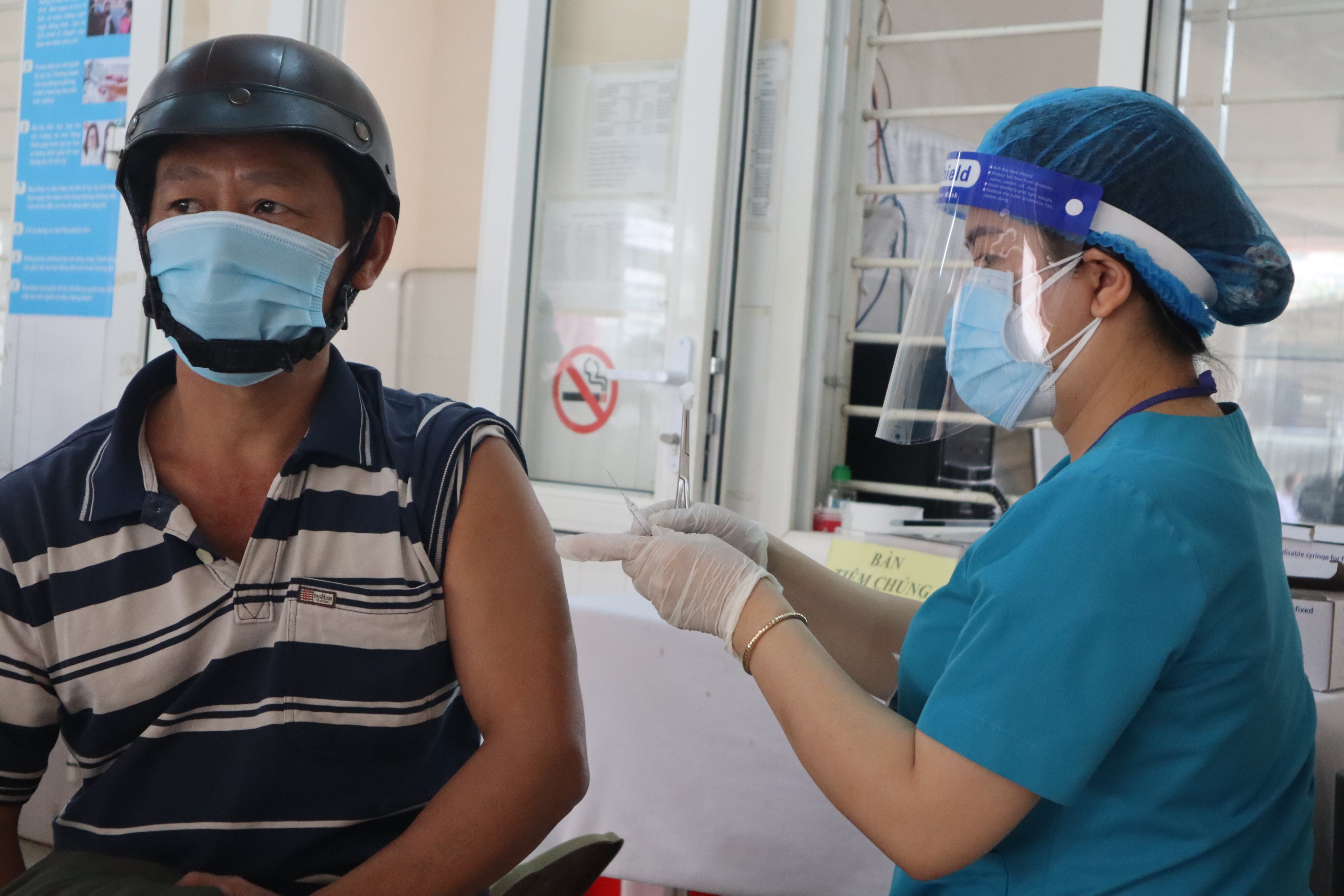 Thêm 102 trường hợp dương tính với SARS-CoV-2