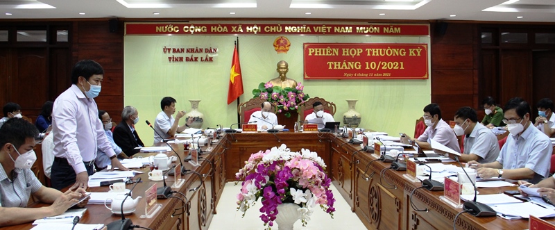 Phiên họp thành viên UBND tỉnh thông qua nội dung trình Kỳ họp HĐND tỉnh