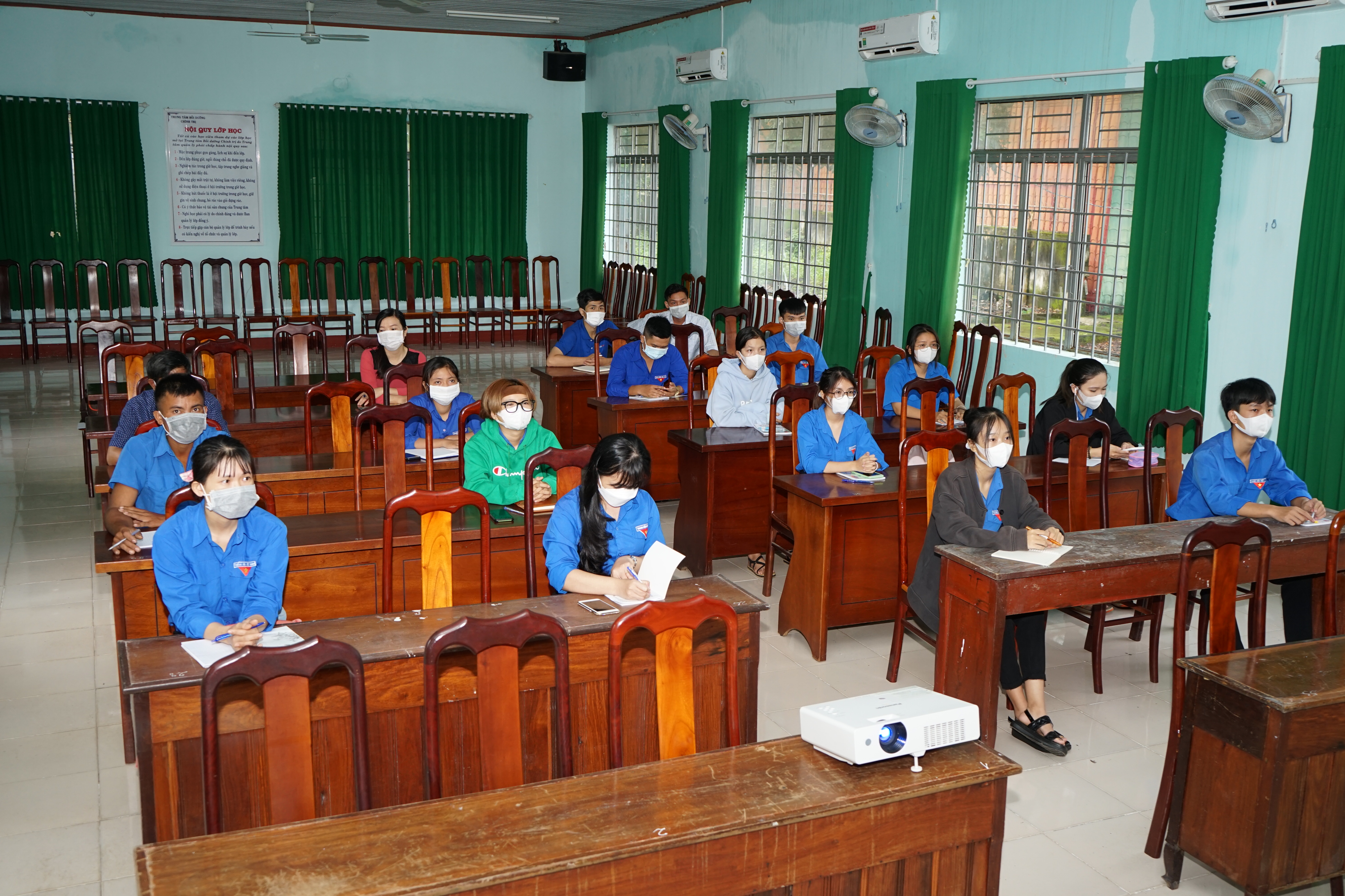 Opening ceremony of the course on Party awareness training for youth union members