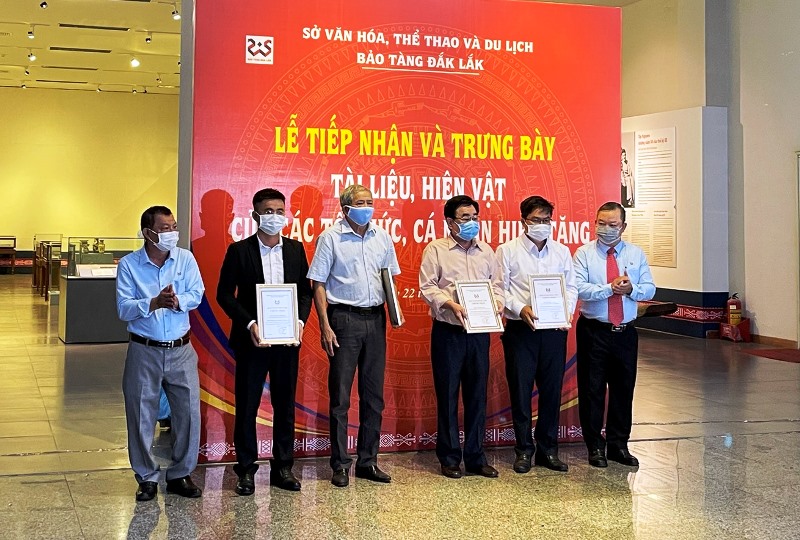 Bảo tàng Đắk Lắk tiếp nhận 134 hiện vật do các tổ chức, cá nhân hiến tặng