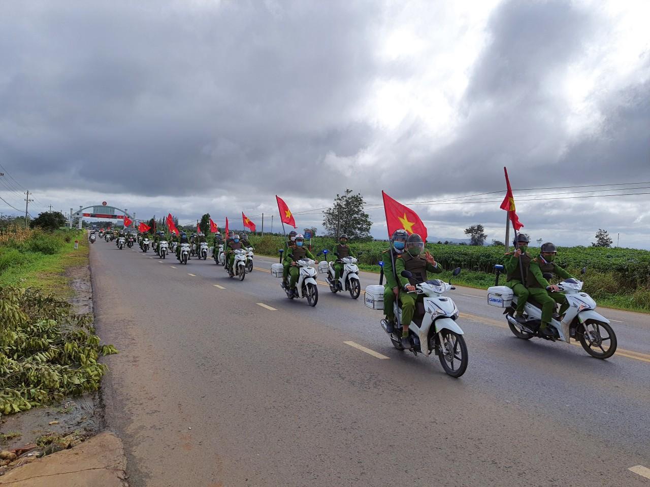 Huyện Ea Kar ra quân thực hiện cao điểm tấn công trấn áp tội phạm, bảo đảm an ninh, trật tự Tết Nguyên đán Nhâm Dần 2022
