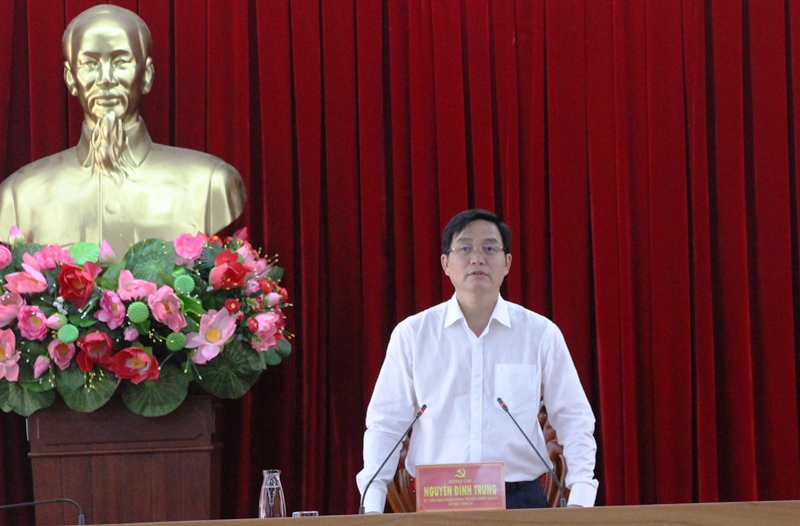 Thường vụ Tỉnh ủy làm việc với Công ty Cổ phần Vườn Thời Đại Việt Nam