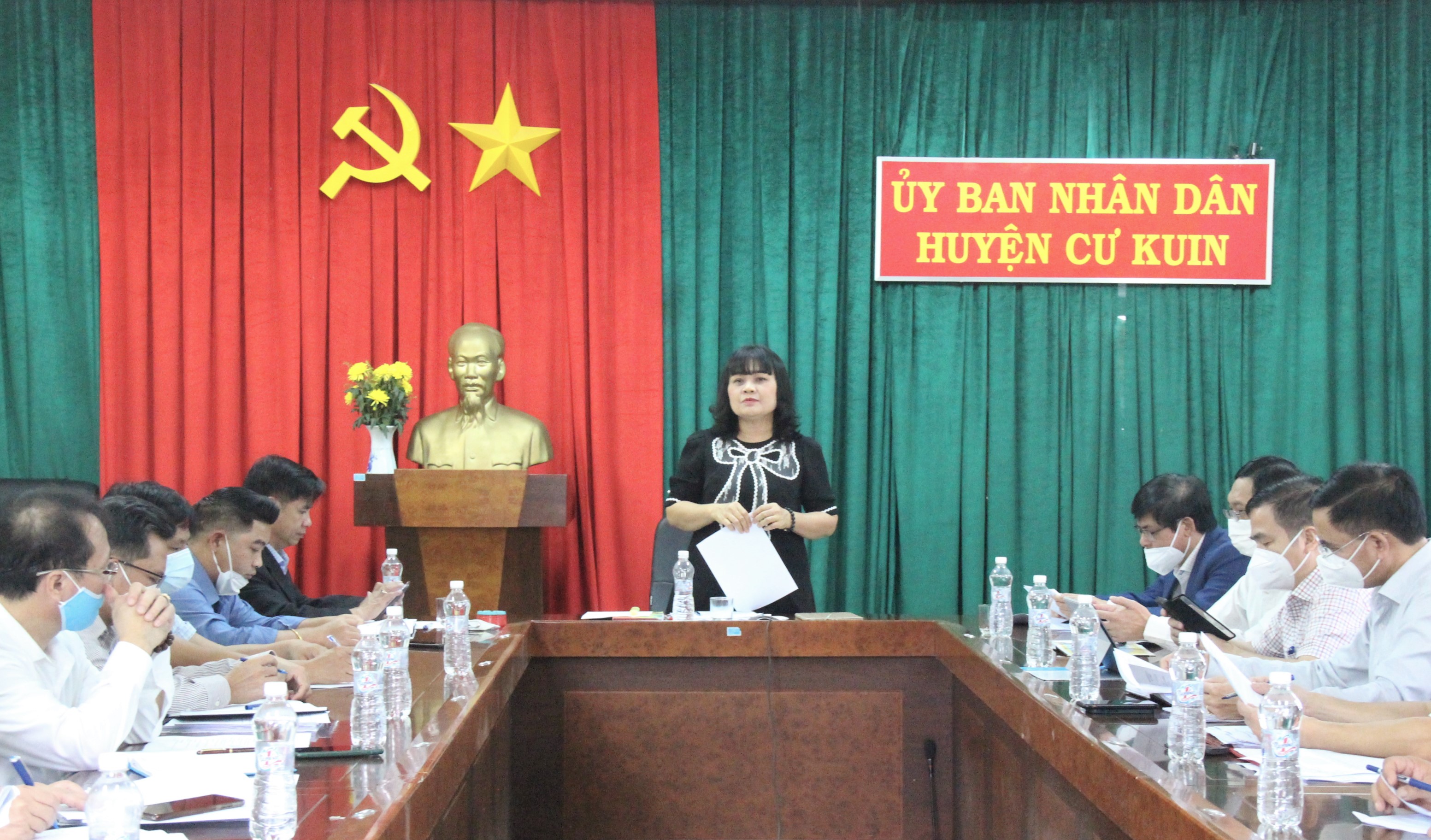 Kiểm tra công tác phòng chống COVID-19 tại huyện Cư Kuin